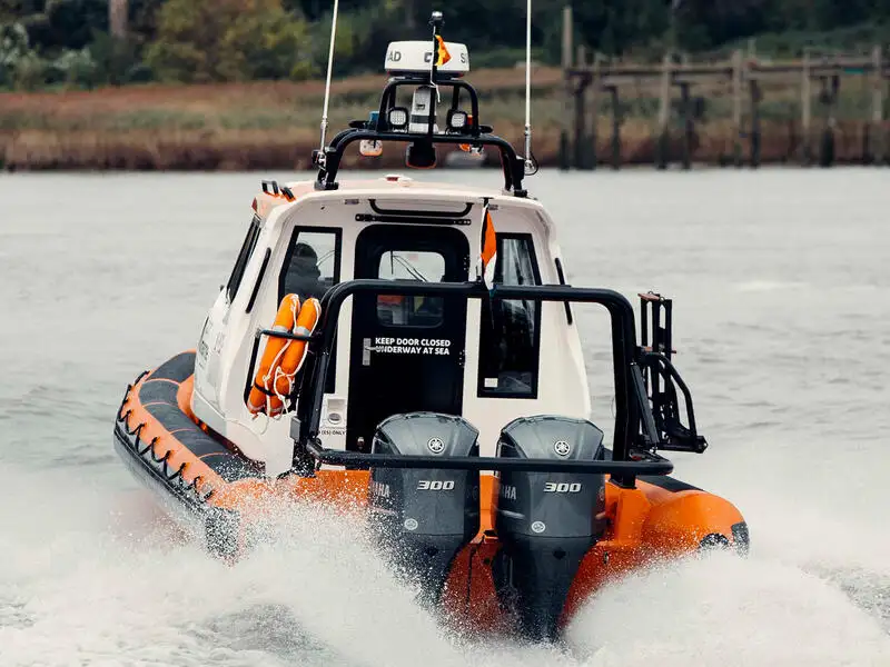 Festrumpf-Schlauchboot zu verkaufen