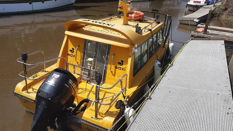 Kreuzfahrtfähre zu verkaufen