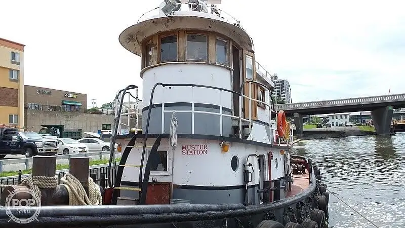 Schleppboot zu verkaufen