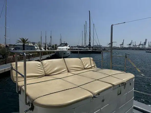 Kreuzfahrtschiff zu verkaufen
