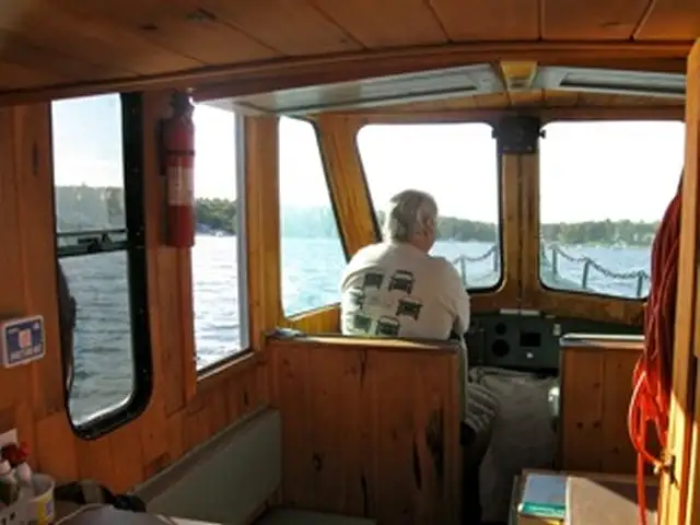 Rettungsboot zu verkaufen