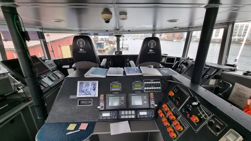 Kreuzfahrtschiff zu verkaufen