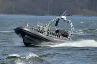Festrumpf-Schlauchboot zu verkaufen