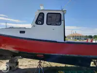 Fischverarbeitungsboot zu verkaufen