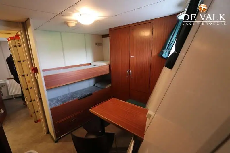 Schwimmendes Hotel zu verkaufen
