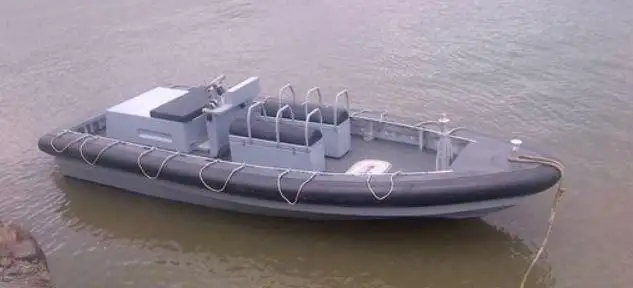 Festrumpf-Schlauchboot zu verkaufen