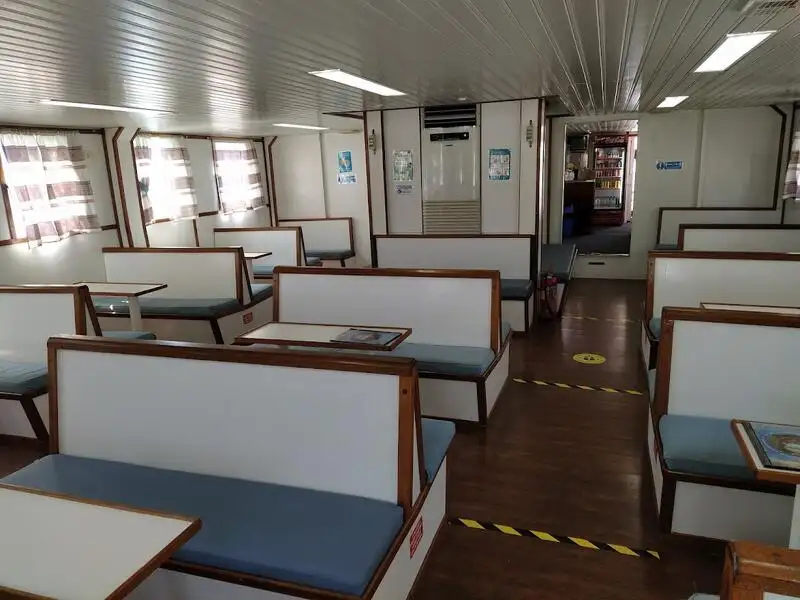 Kreuzfahrtschiff zu verkaufen