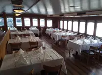 Kreuzfahrtschiff zu verkaufen