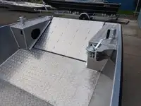 Landungsboot, Tank zu verkaufen