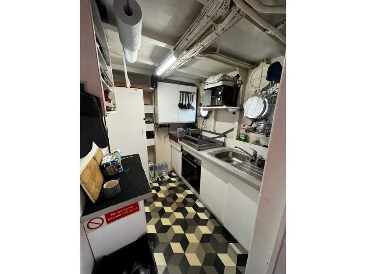Schleppboot zu verkaufen