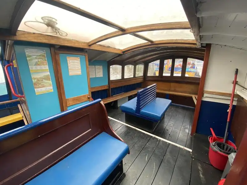 Fährschiff zu verkaufen