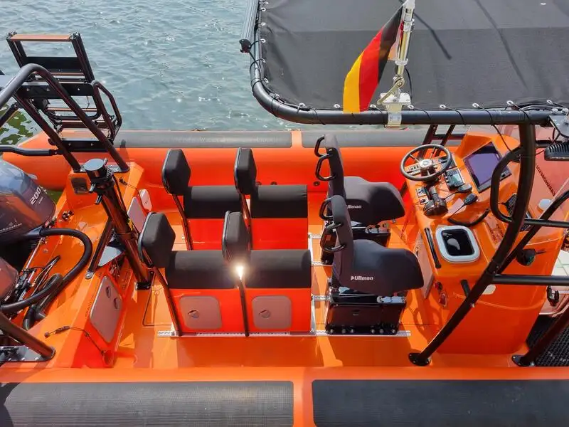 Festrumpf-Schlauchboot zu verkaufen