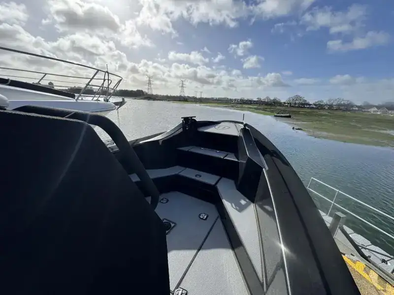 Festrumpf-Schlauchboot zu verkaufen