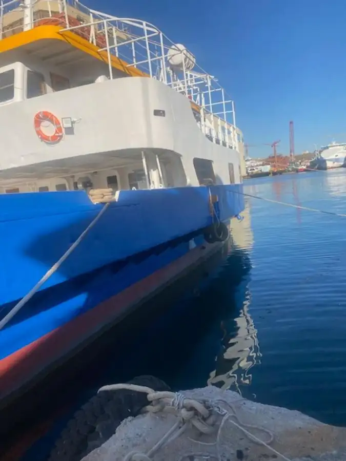 Fährschiff zu verkaufen