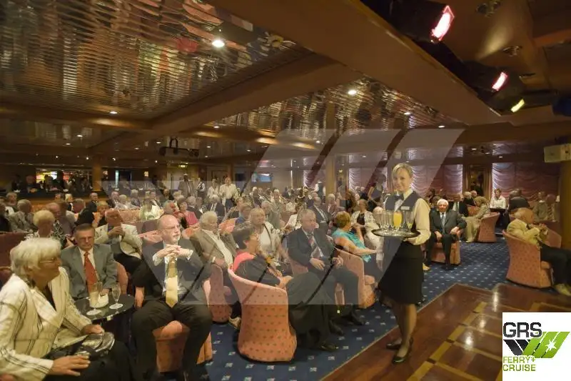 Kreuzfahrtschiff zu verkaufen