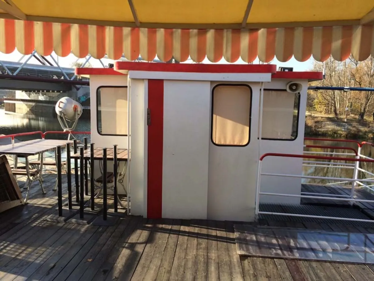 Containerschiff zu verkaufen