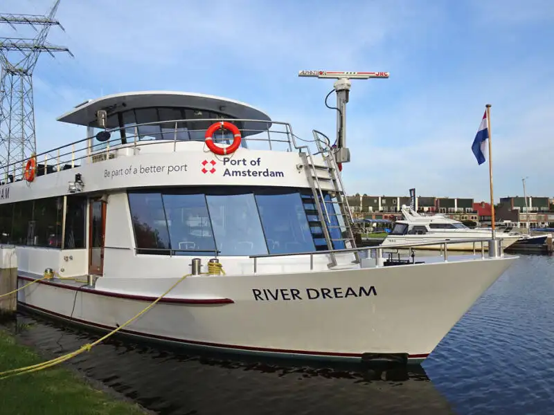 Passagierschiff zu verkaufen