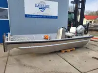 Arbeitsboote zu verkaufen