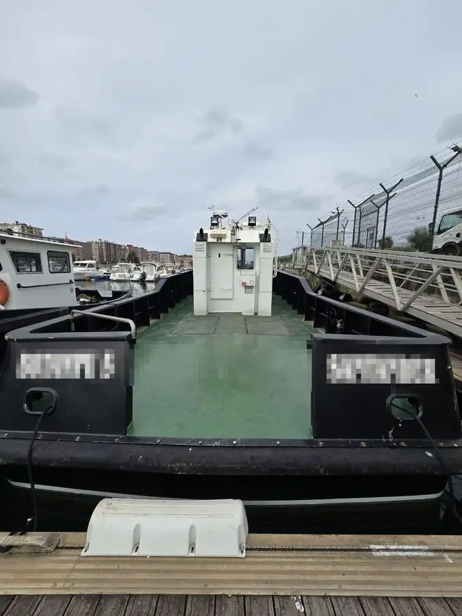 Schleppboot zu verkaufen
