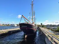 Restaurant-Schiff zu verkaufen