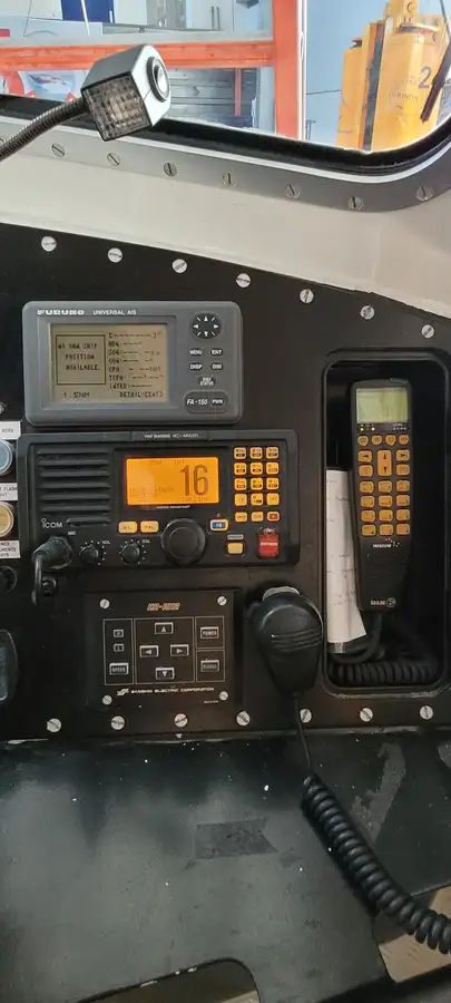 Rettungsboot zu verkaufen