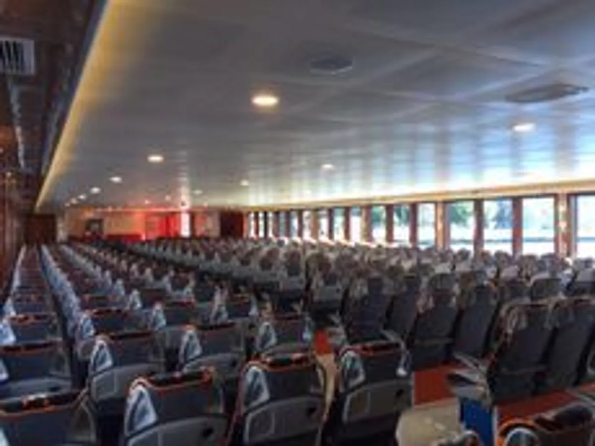 Passagierschiff zu verkaufen