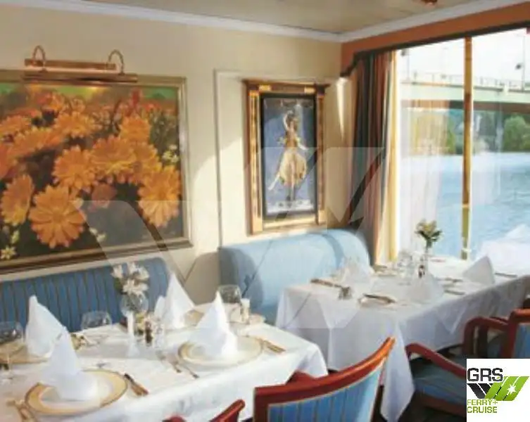 Kreuzfahrtschiff zu verkaufen