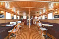 Kreuzfahrtschiff zu verkaufen