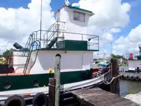 Schleppboot zu verkaufen