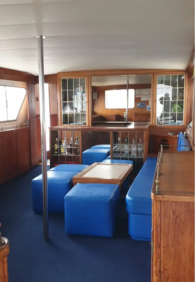 Kreuzfahrtschiff zu verkaufen