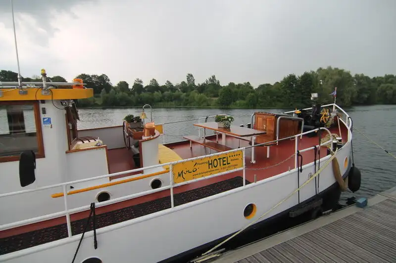 Kreuzfahrtschiff zu verkaufen