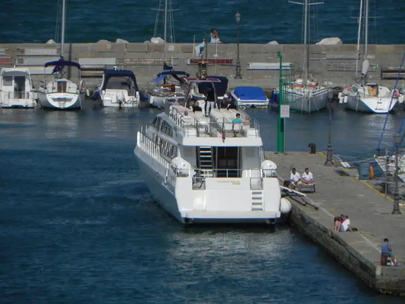 Kreuzfahrtschiff zu verkaufen