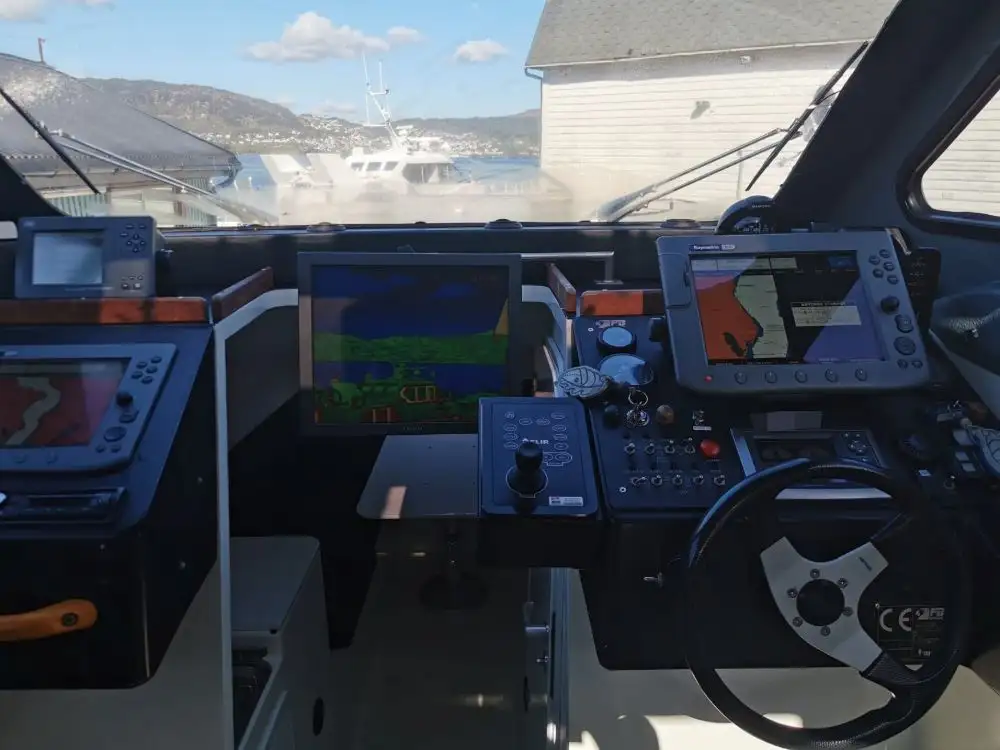 Festrumpf-Schlauchboot zu verkaufen
