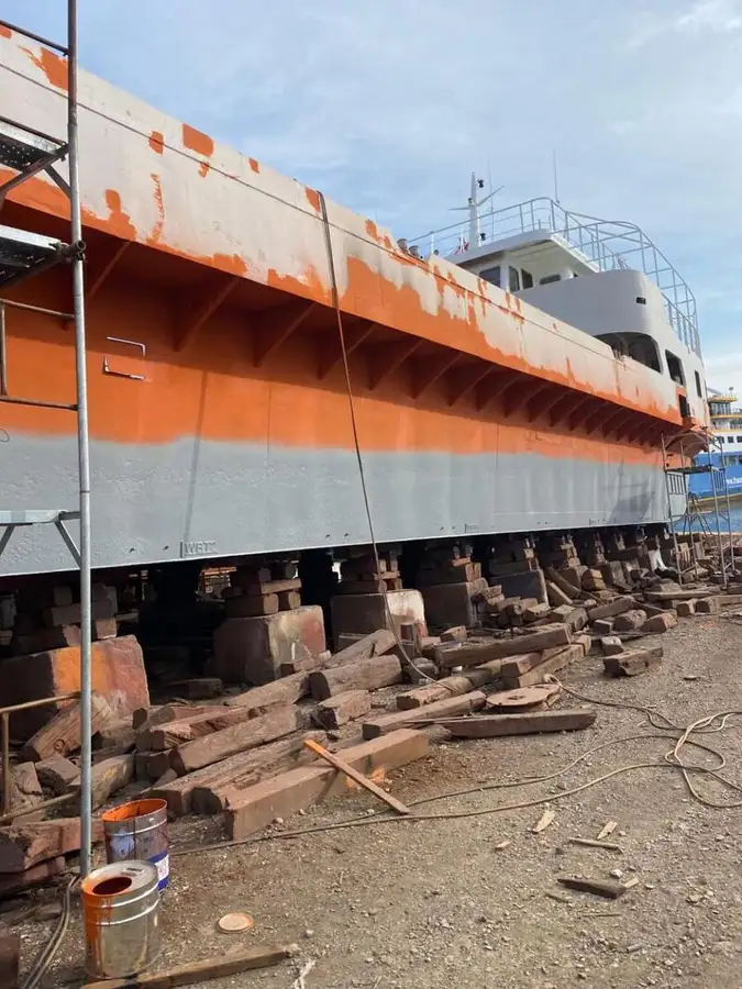 Fährschiff zu verkaufen