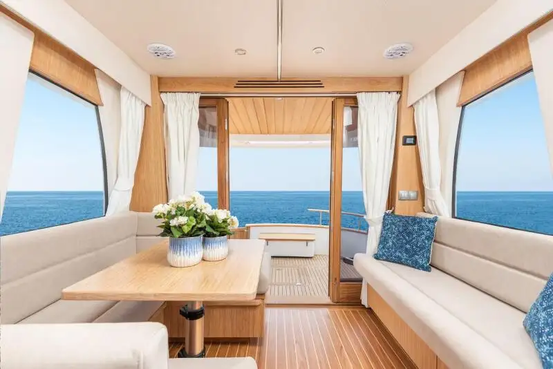Trawler zu verkaufen