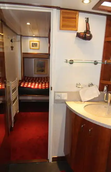 Kreuzfahrtschiff zu verkaufen
