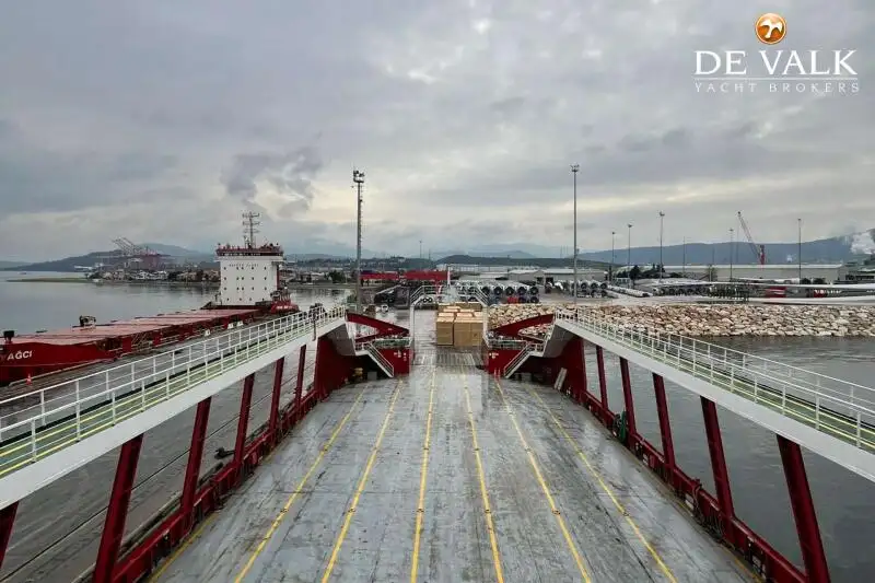 Fährschiff zu verkaufen