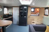 Schwimmendes Hotel zu verkaufen