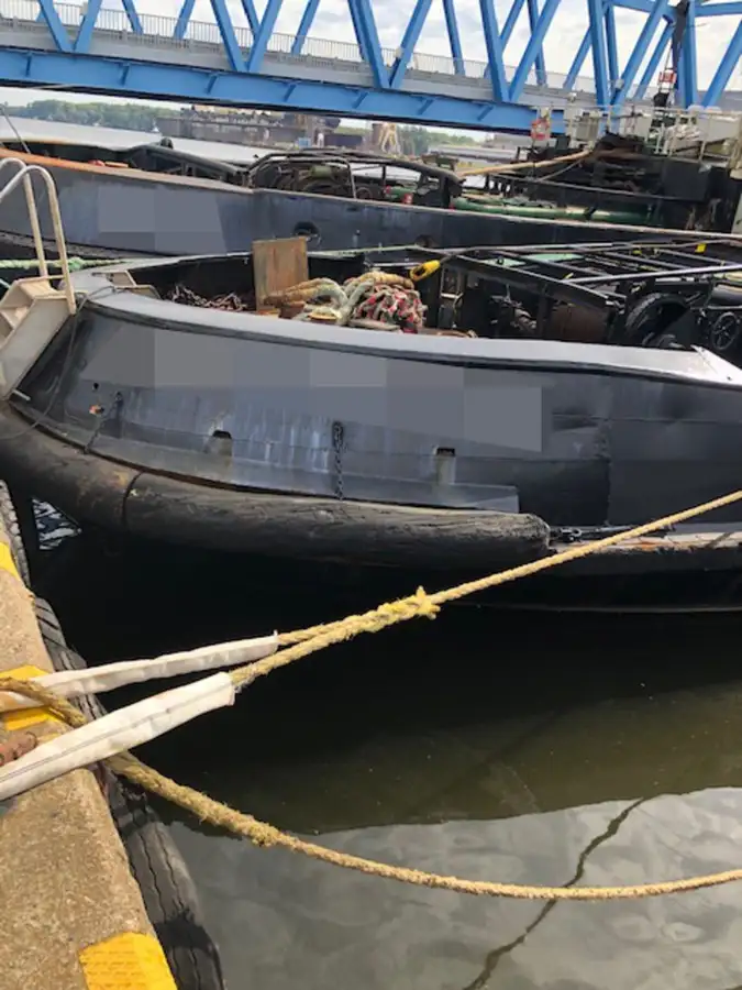 Schleppboot zu verkaufen