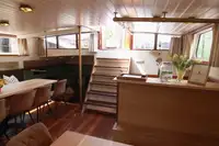 Schwimmendes Hotel zu verkaufen