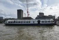 Kreuzfahrtfähre zu verkaufen