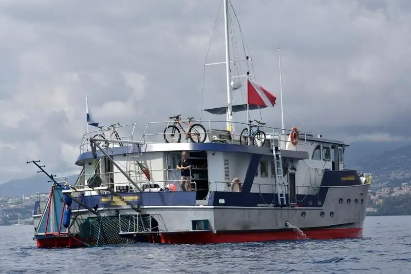 Schleppboot zu verkaufen