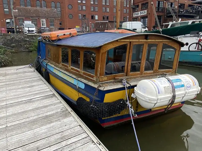 Fährschiff zu verkaufen