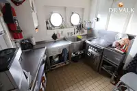 Schwimmendes Hotel zu verkaufen