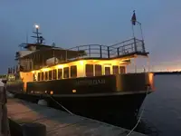 Kreuzfahrtfähre zu verkaufen