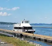 Fährschiff zu verkaufen