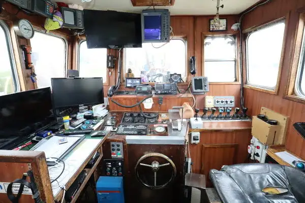 Trawler zu verkaufen
