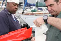 Rettungsschiff zu verkaufen