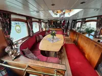 Kreuzfahrtschiff zu verkaufen