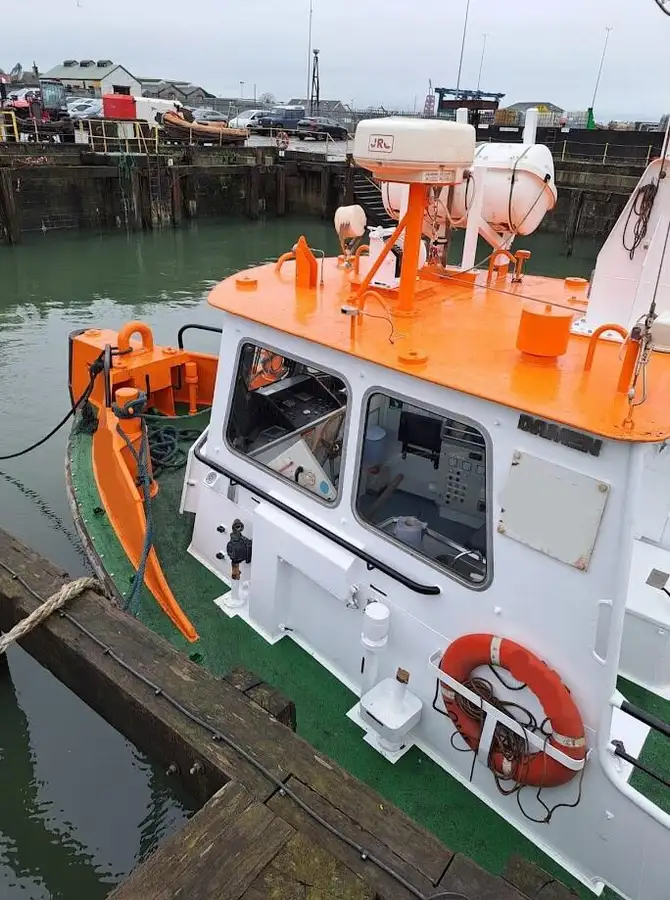 Schleppboot zu verkaufen